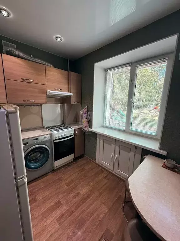 Доля в 3-к. квартире, 59,2 м, 1/5 эт. - Фото 0