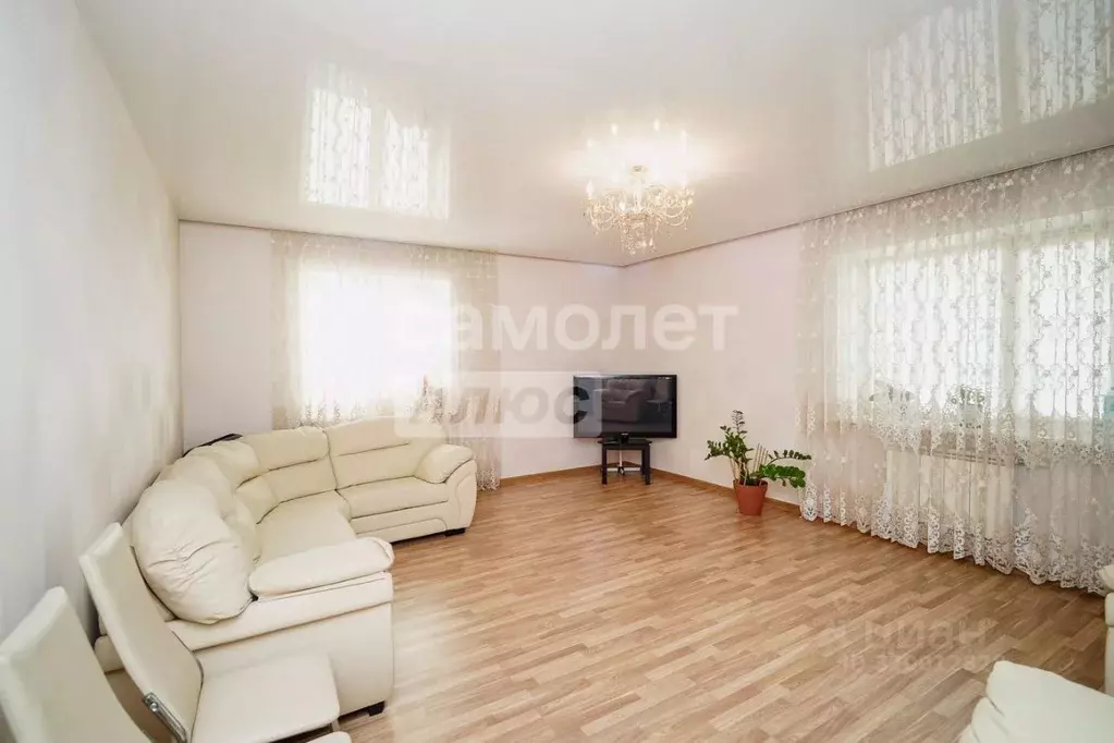 3-к кв. Омская область, Омск ул. Перелета, 18 (101.5 м) - Фото 2