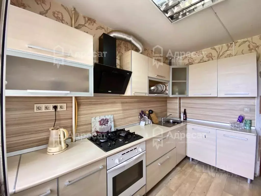 3-к кв. Волгоградская область, Волгоград бул. Энгельса, 2 (59.9 м) - Фото 1