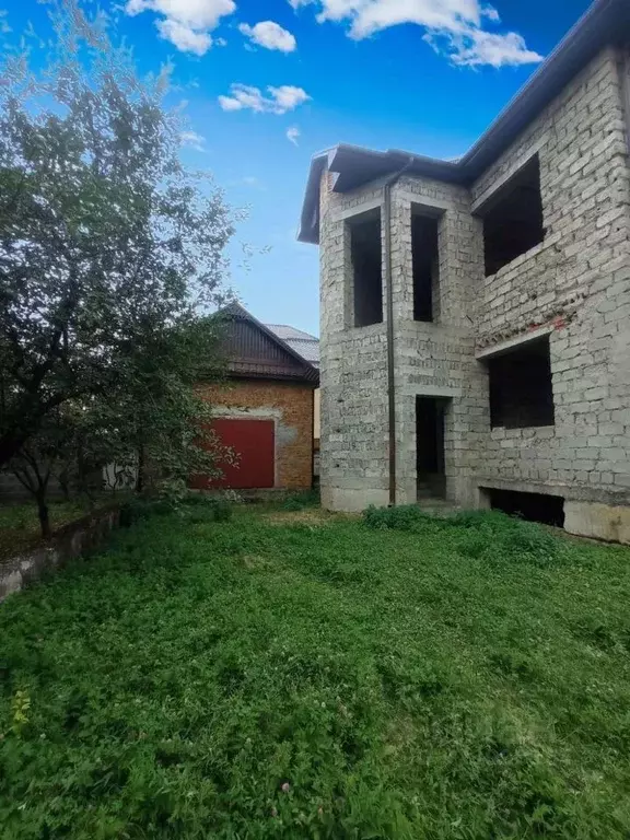 Дом в Кабардино-Балкария, Нальчик просп. Ленина, 1А (150 м) - Фото 2