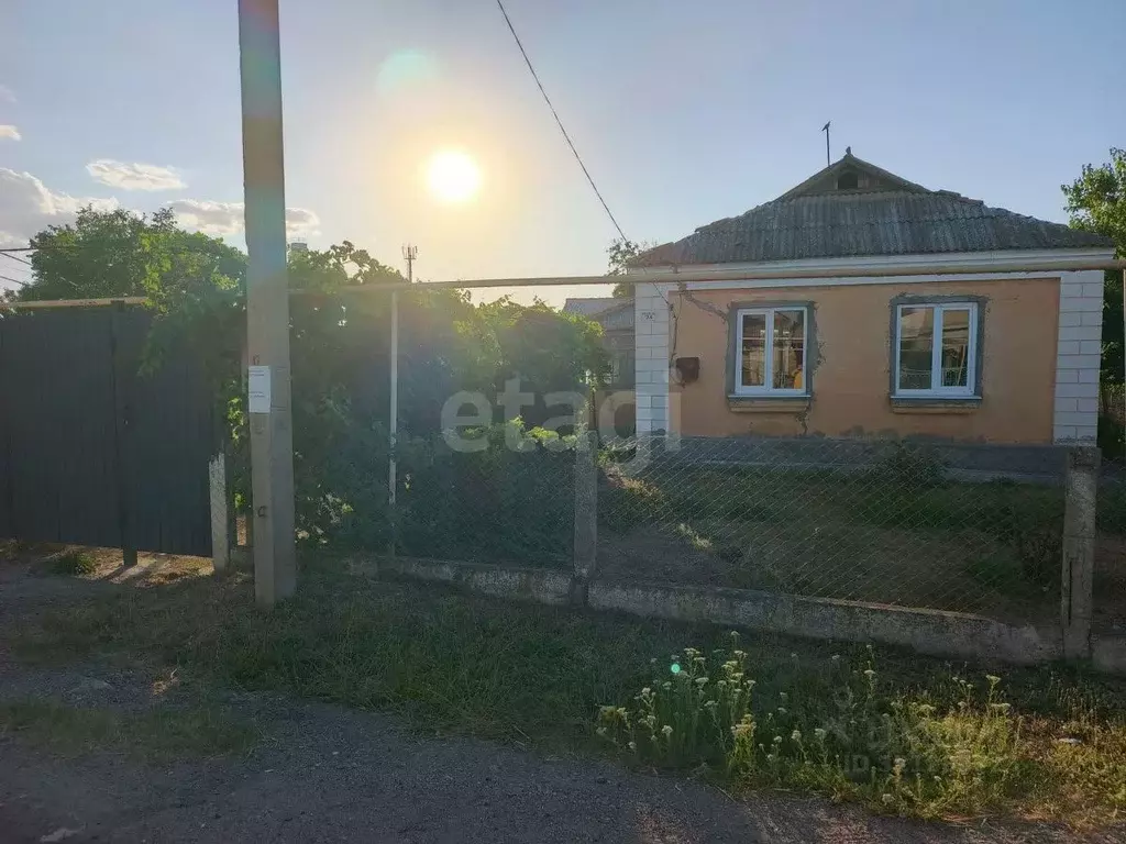 Дом в Крым, Кировский район, с. Яркое Поле ул. Учительская (72 м) - Фото 0