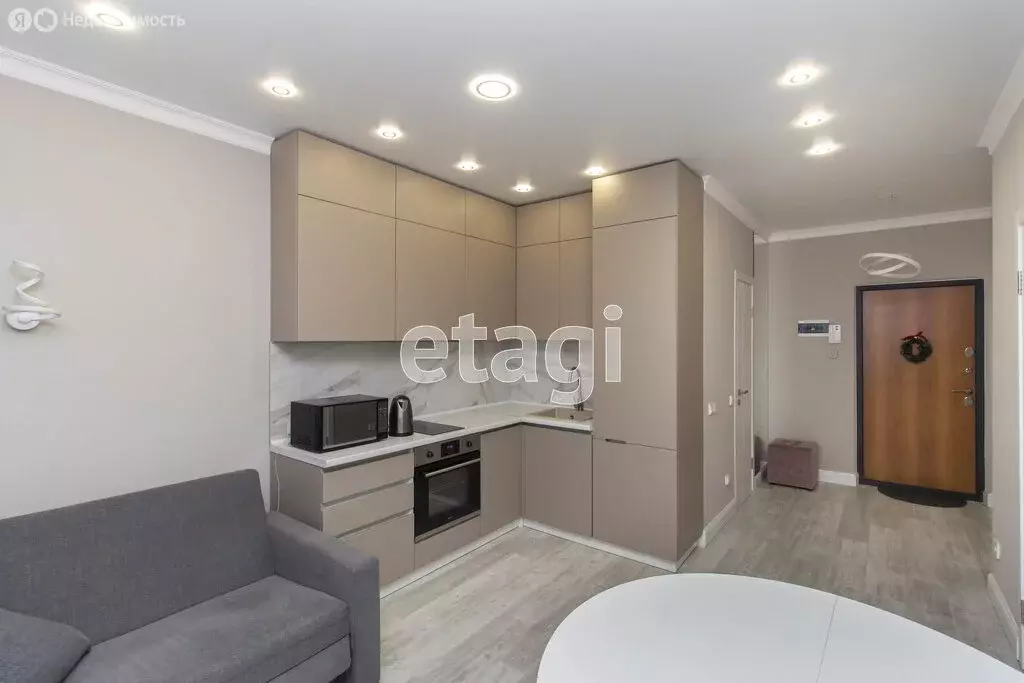 1-комнатная квартира: Тюмень, улица Парада Победы, 13 (34.7 м) - Фото 1