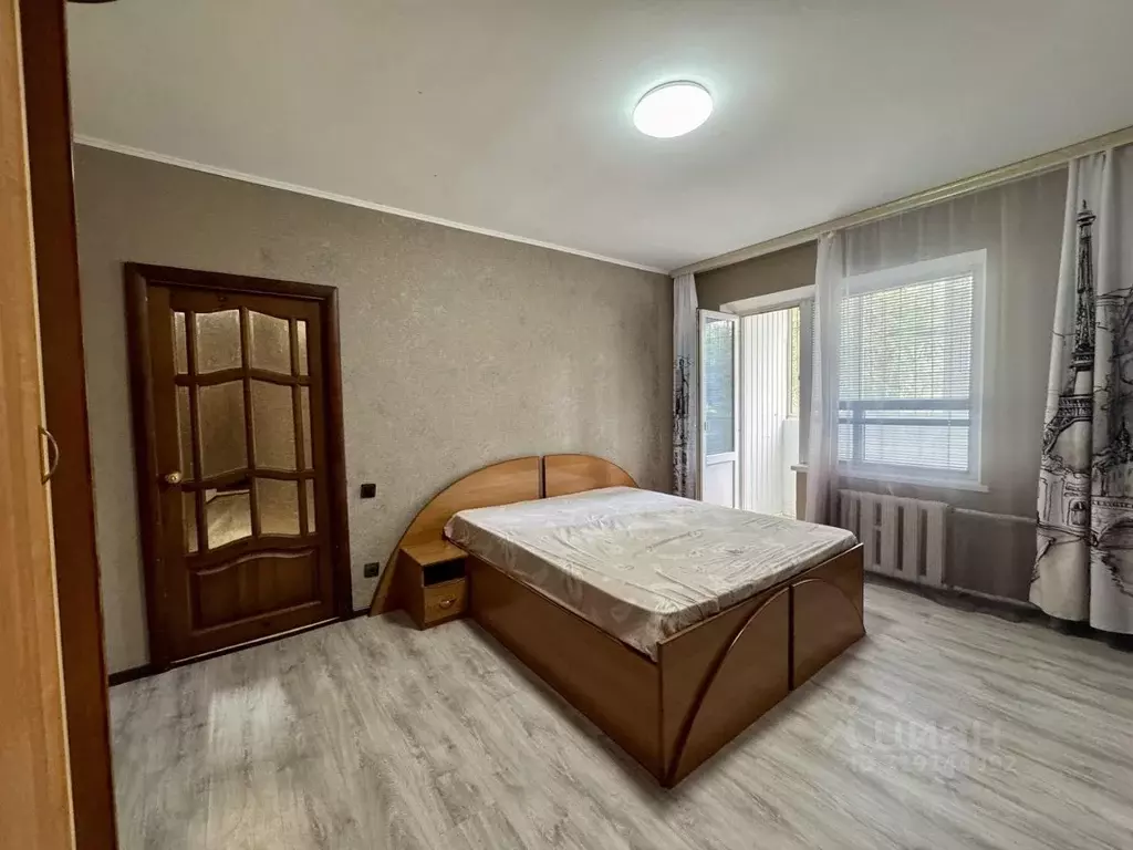 2-к кв. Волгоградская область, Волгоград ул. 8-й Воздушной Армии, 38 ... - Фото 0