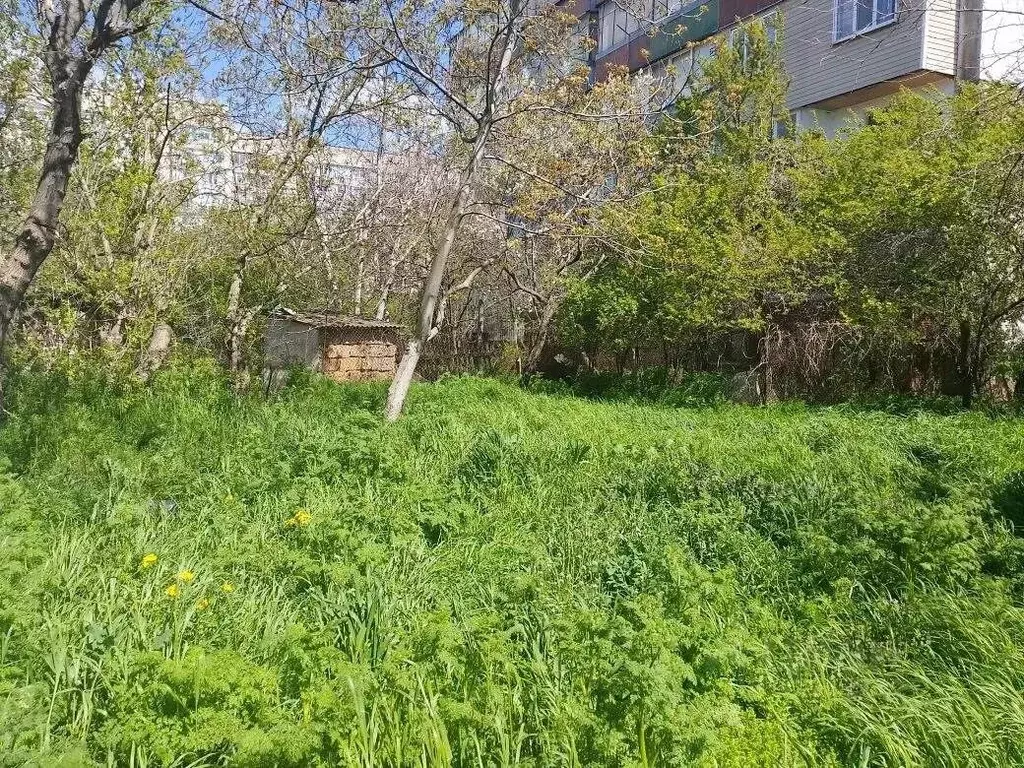 Участок в Крым, Симферополь городской округ, Комсомольское пгт ул. ... - Фото 1