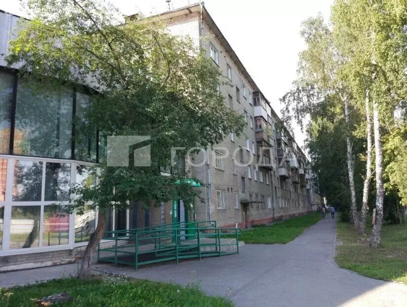 3-комнатная квартира: Новосибирск, Весенняя улица, 16 (63.9 м) - Фото 1