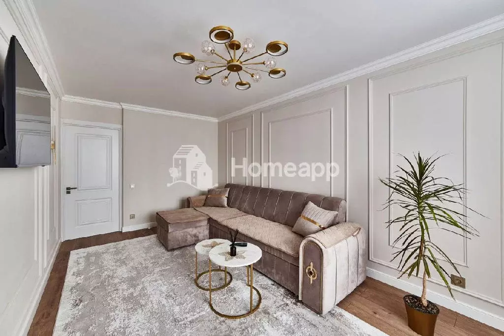 Продается 3-комнатная квартира - Фото 1