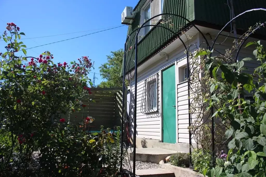 Дом в Крым, Феодосия муниципальный округ, Орджоникидзе пгт, Труд-1 ... - Фото 1