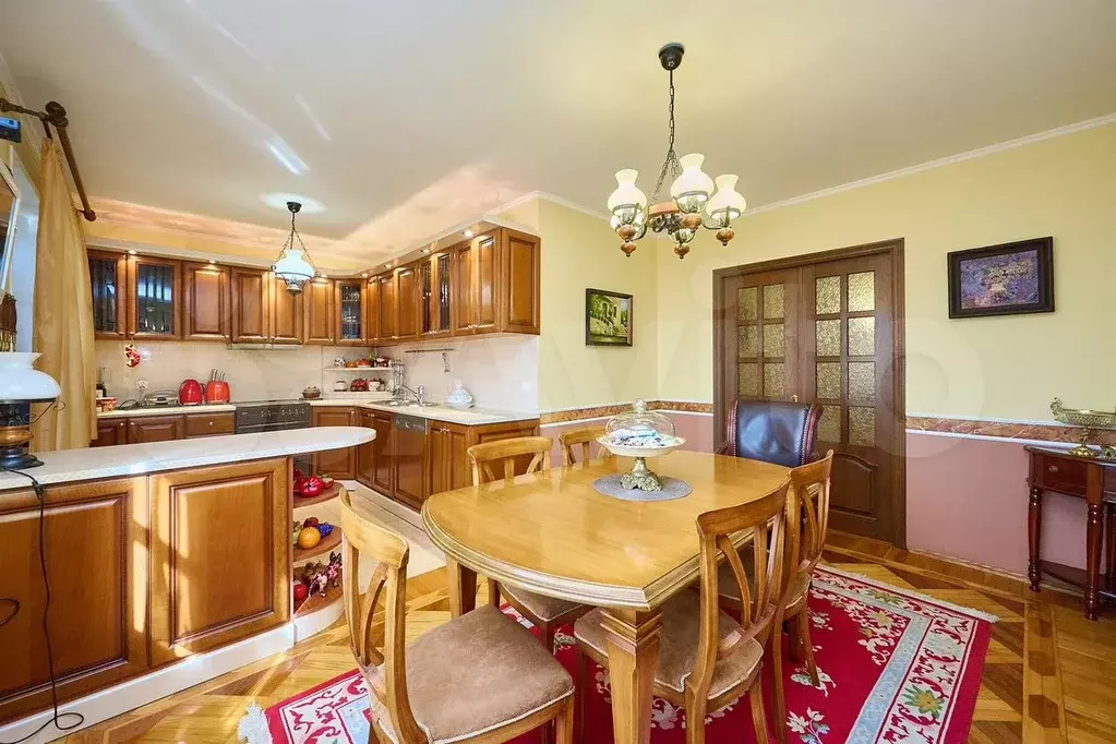 4-к. квартира, 130 м, 3/10 эт. - Фото 1