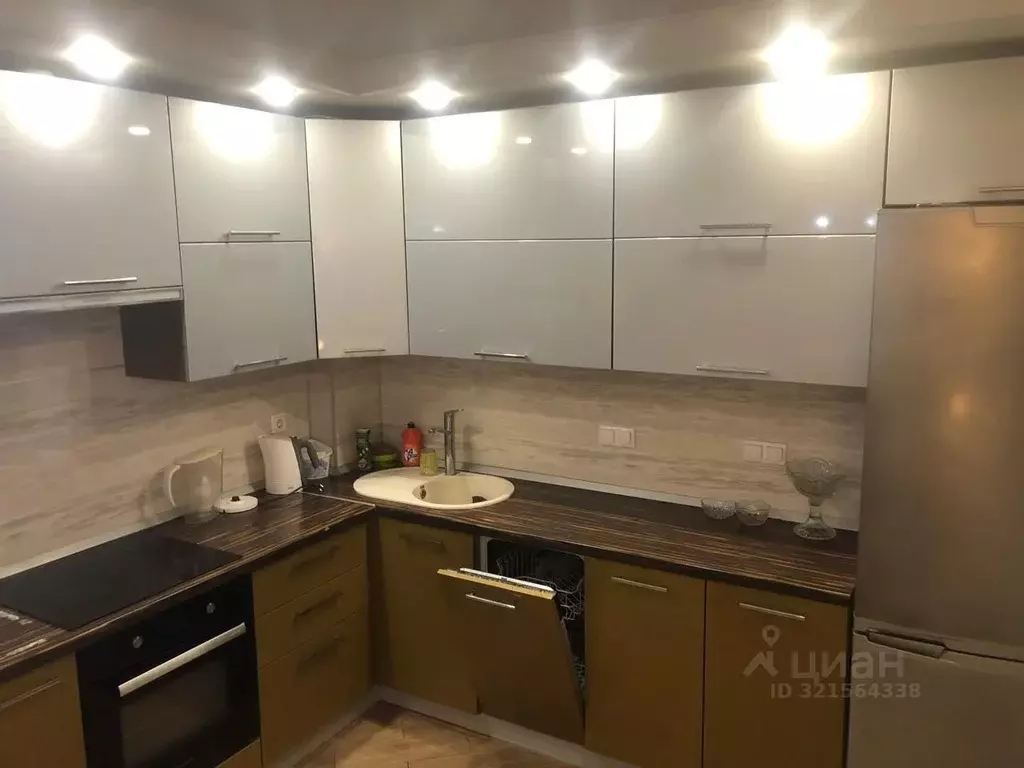 2-к кв. Татарстан, Казань просп. Победы, 100 (85.0 м) - Фото 1