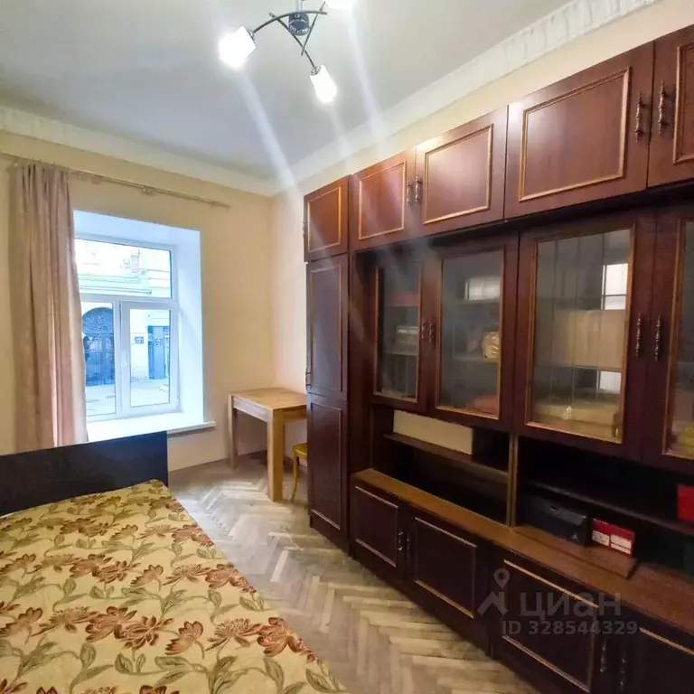 Комната Санкт-Петербург 11-я Васильевского острова линия, 24 (12.0 м) - Фото 1