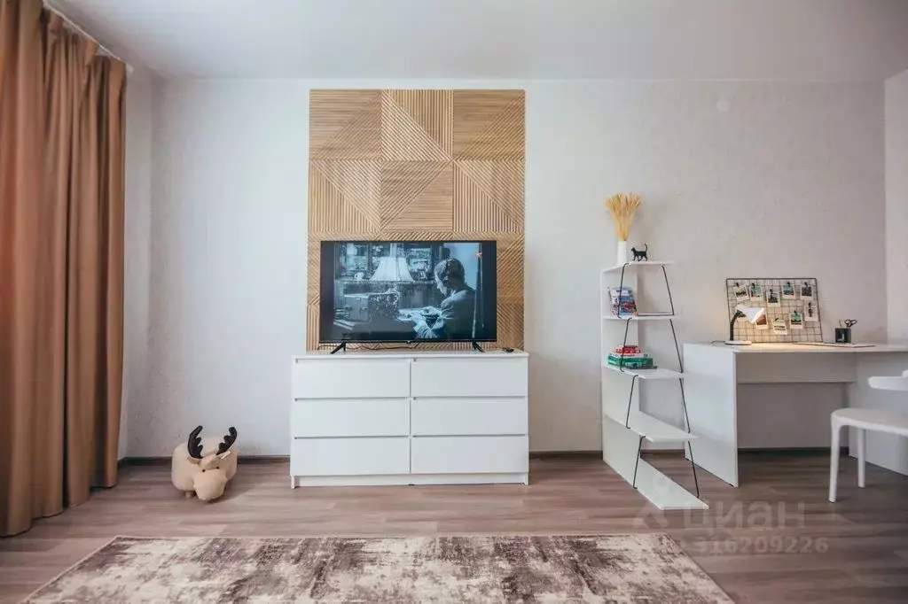 3-к кв. Калининградская область, Калининград бул. Борисовский, 17 ... - Фото 1