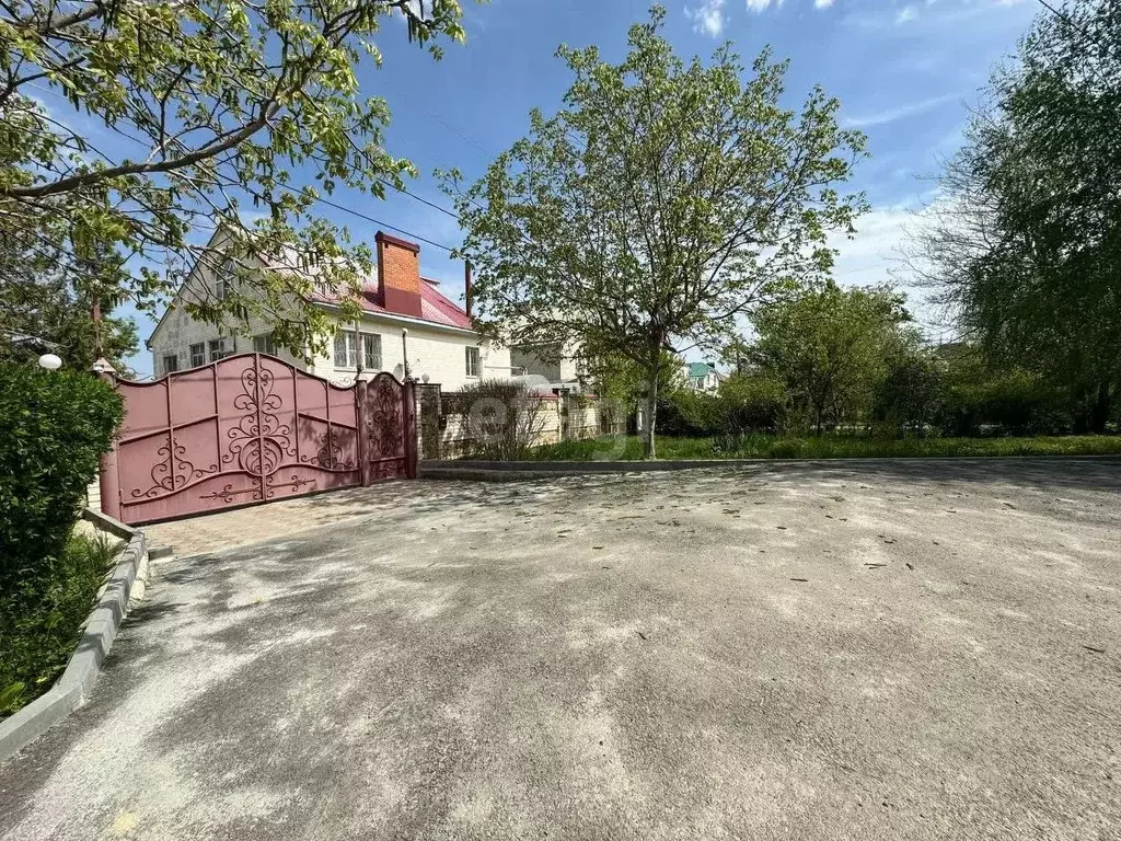 Дом в Ставропольский край, Ставрополь Ясная ул., 23 (140 м) - Фото 1