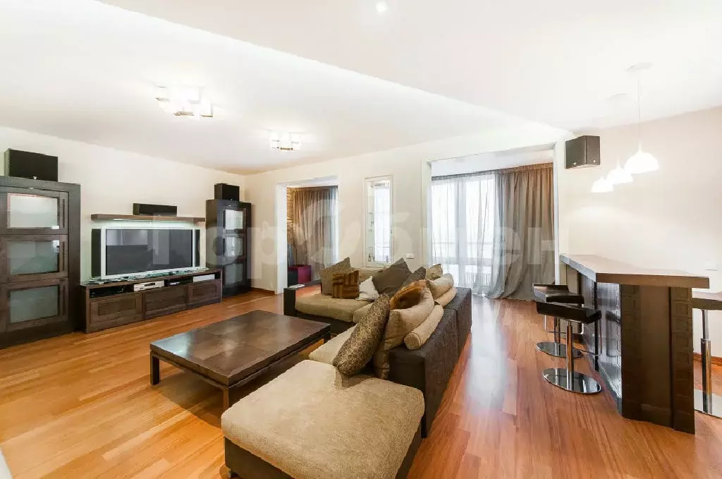 Продается 5-комнатная квартира - Фото 1