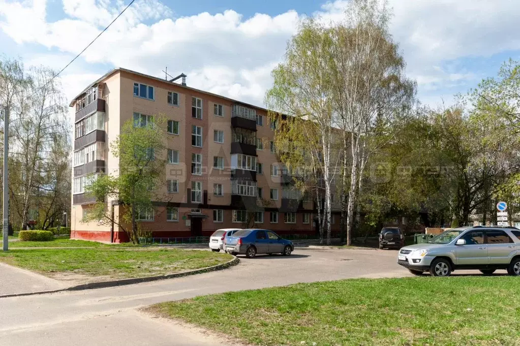 Комната 9,8 м в 4-к., 3/5 эт. - Фото 1