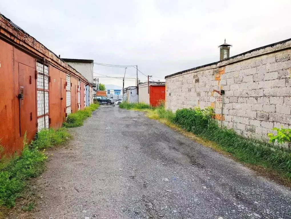 Гараж в Тюменская область, Тюмень ул. 50 лет ВЛКСМ, 123 (18 м) - Фото 1