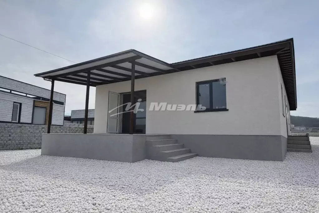 Дом в Крым, Симферопольский район, Добровское с/пос, с. Краснолесье  ... - Фото 1