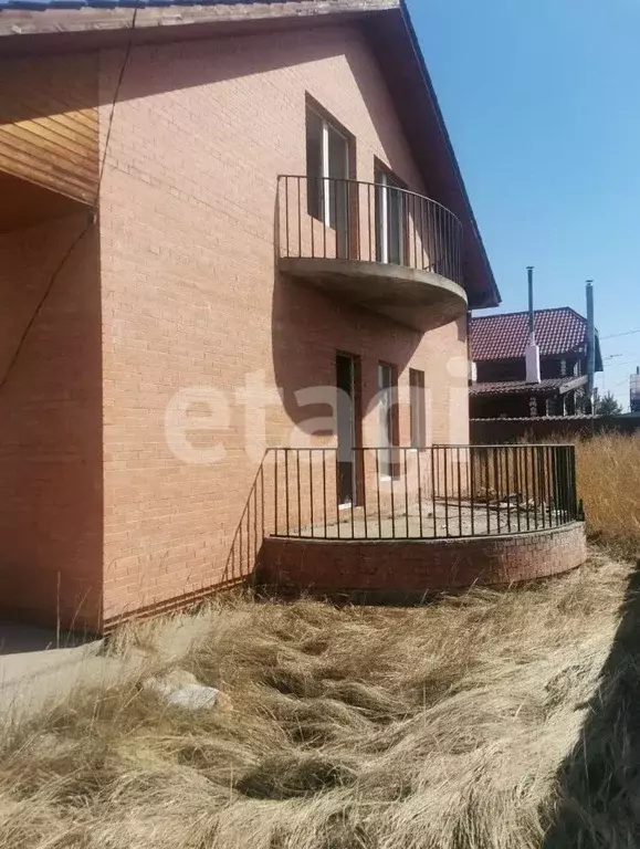 Дом в Бурятия, Улан-Удэ ул. Жатская, 54 (250 м) - Фото 1