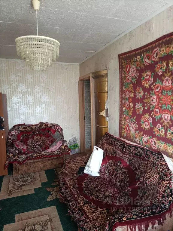 3-к кв. Ленинградская область, Гатчинский район, д. Старые Низковицы ... - Фото 0