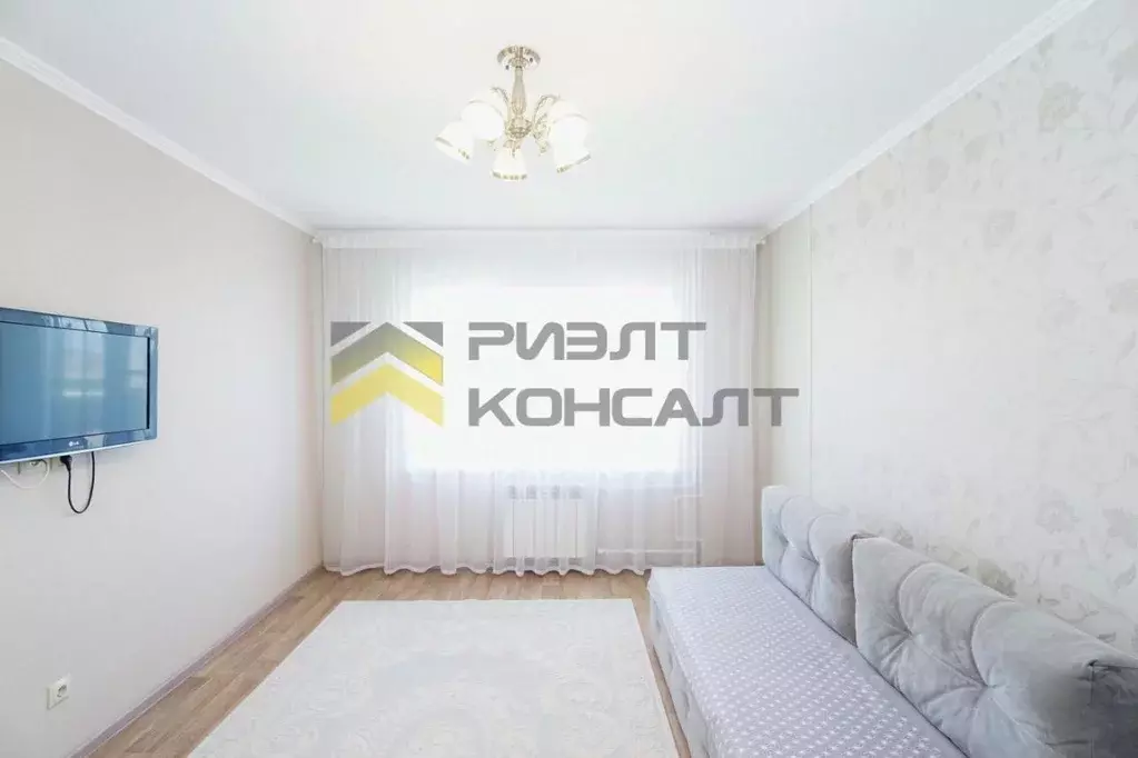 2-к кв. Омская область, Омск ул. Кирова, 7 (51.1 м) - Фото 0