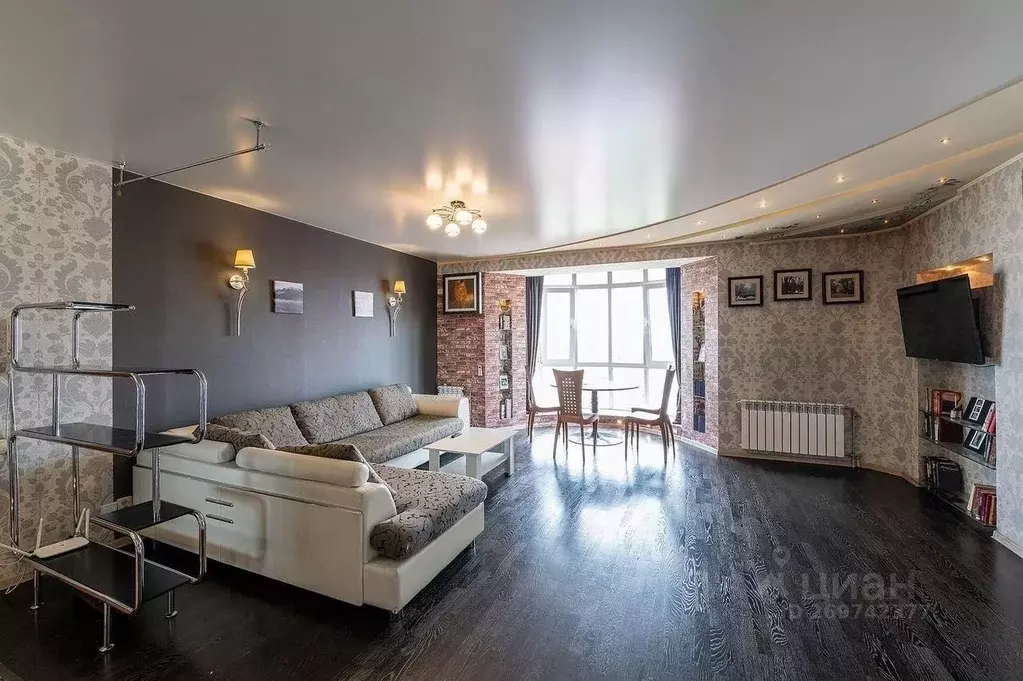 2-к кв. Хабаровский край, Хабаровск ул. Калинина, 71А (80.0 м) - Фото 1