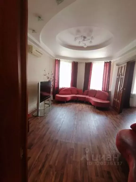 3-к кв. Новосибирская область, Новосибирск ул. Кирова, 27с2 (124.5 м) - Фото 0