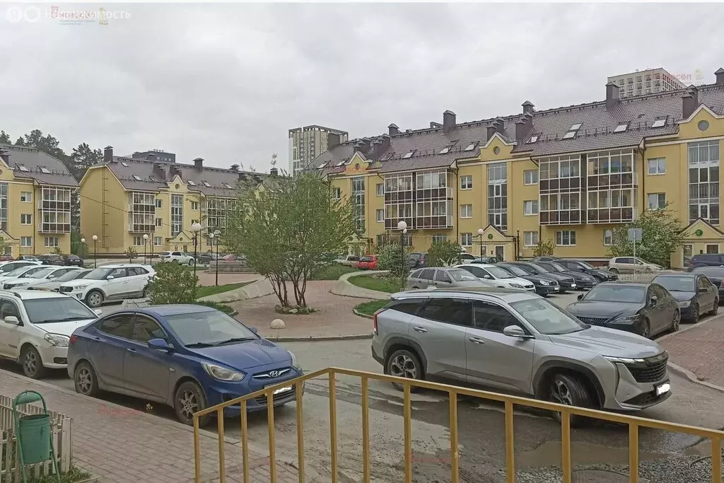 3-комнатная квартира: Екатеринбург, улица Очеретина, 9 (70 м) - Фото 2