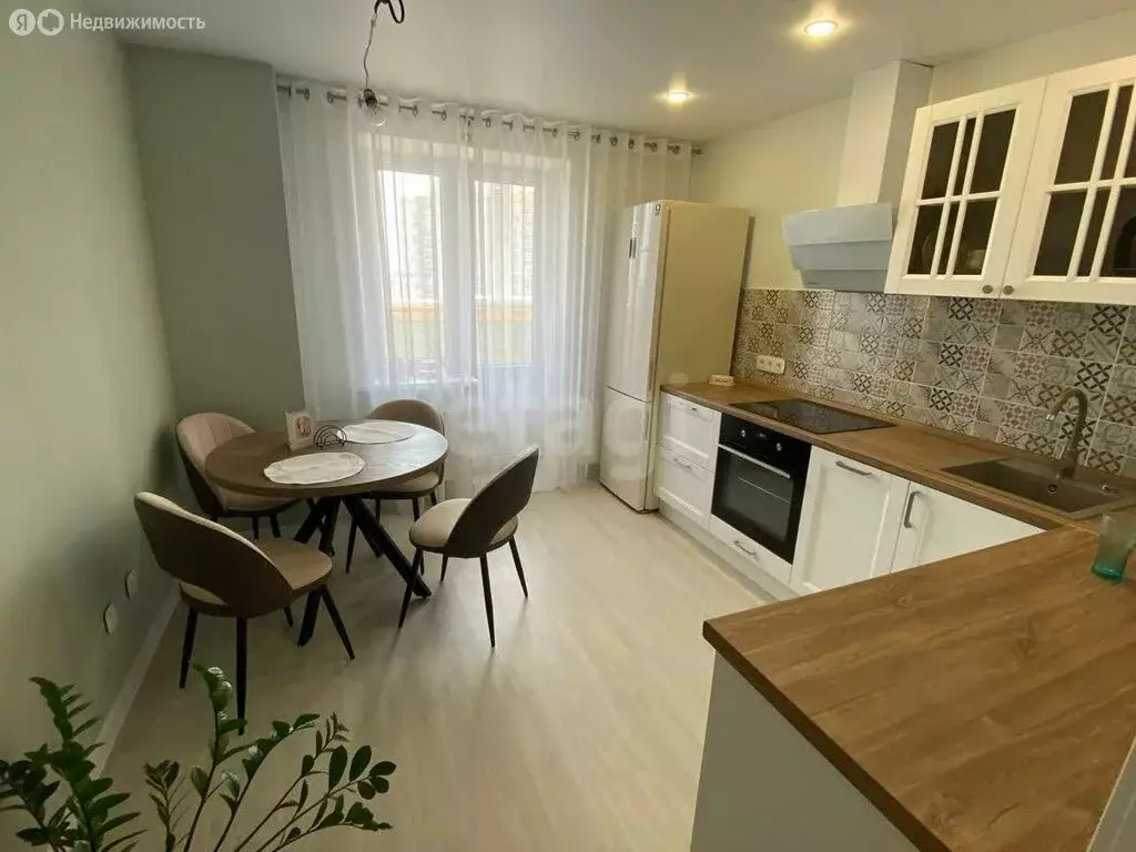 1-комнатная квартира: Воронеж, улица Перевёрткина, 1/12 (46.6 м) - Фото 1