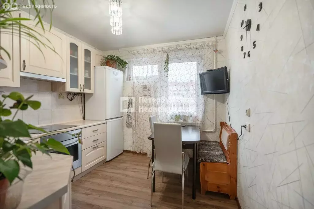 3-комнатная квартира: Санкт-Петербург, проспект Королёва, 46к3 (70 м) - Фото 0