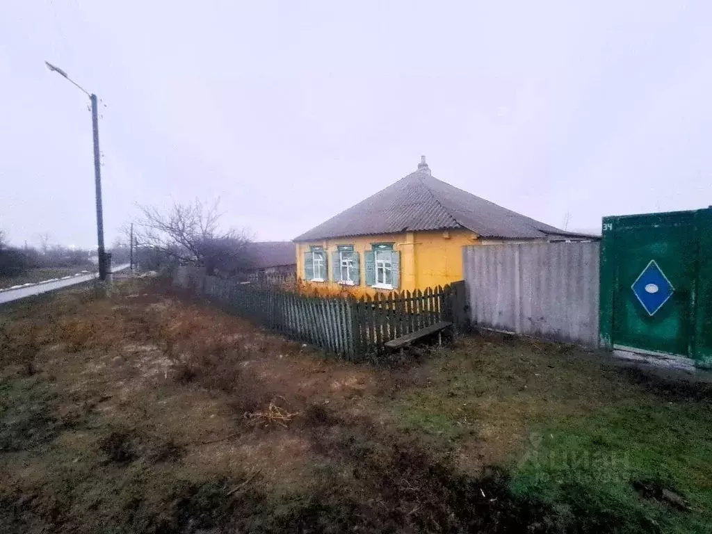 Дом в Белгородская область, Валуйский муниципальный округ, с. Солоти ... - Фото 0