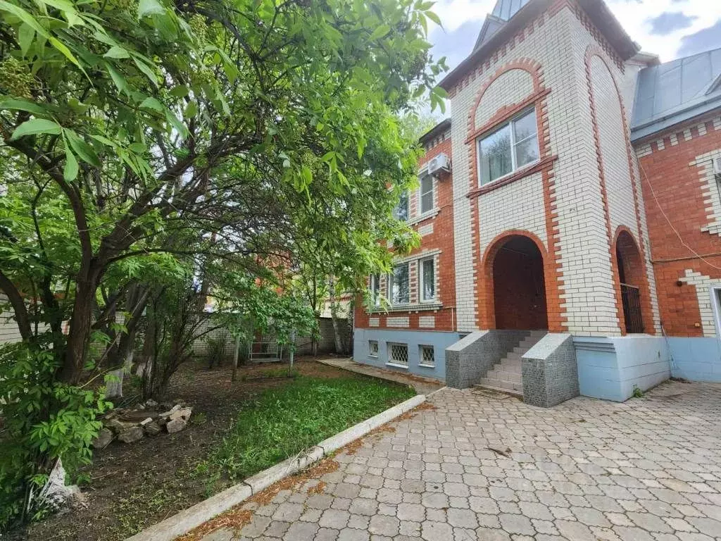 Коттедж в Саратовская область, с. Усть-Курдюм ул. Крайняя, 27 (505 м) - Фото 1