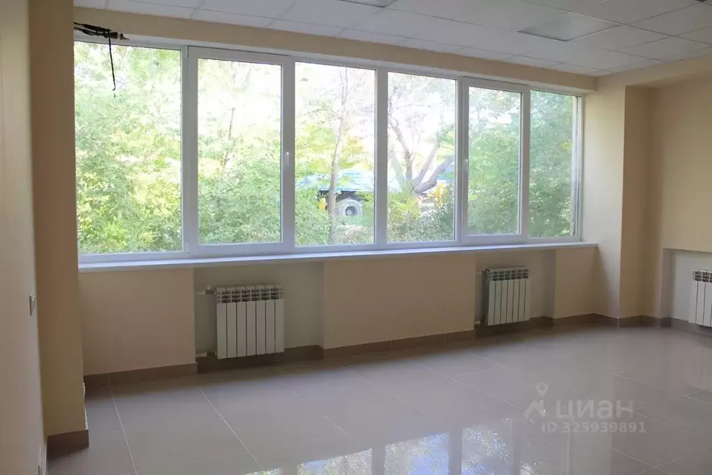 Офис в Севастополь ул. Индустриальная, 3 (39 м) - Фото 2