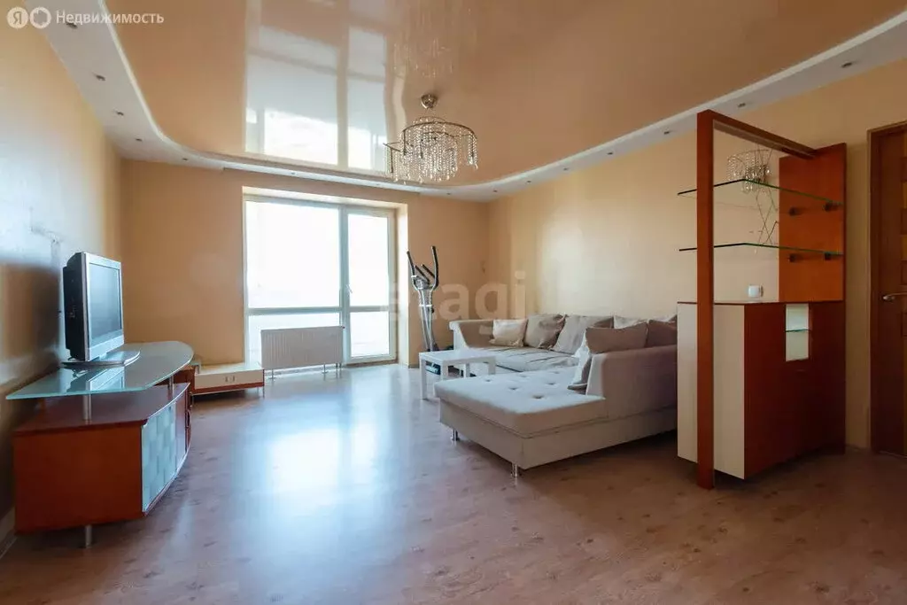 3-комнатная квартира: Калининград, улица Генерала Буткова, 1 (87.9 м) - Фото 1