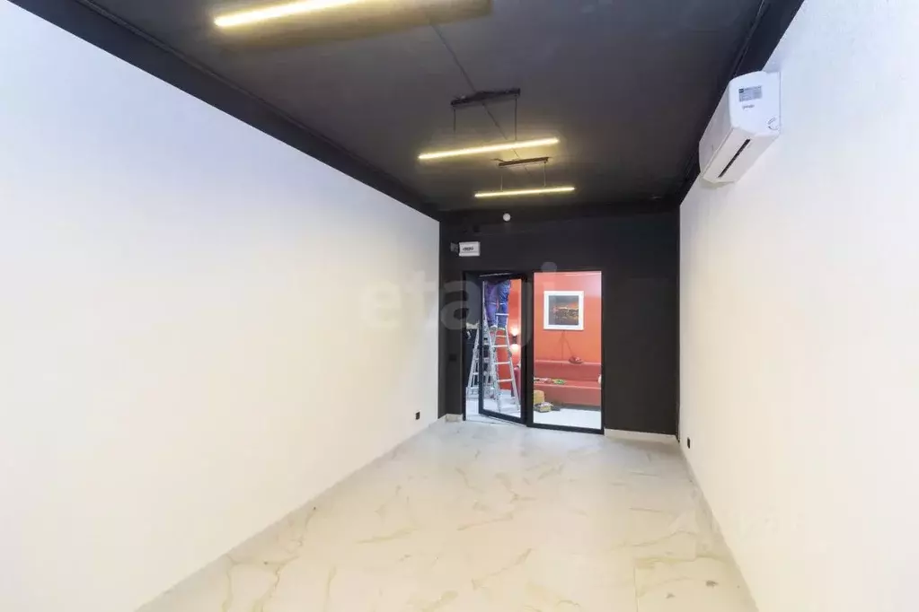 Помещение свободного назначения в Тюменская область, Тюмень ул. ... - Фото 1