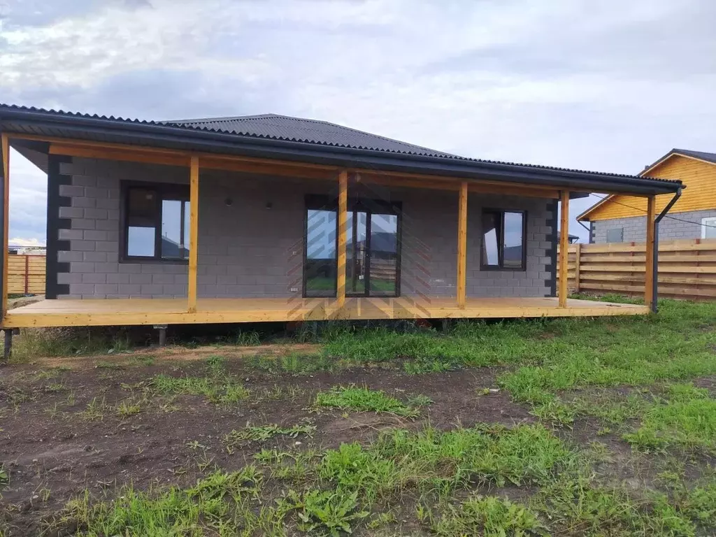 Дом в Красноярский край, Красноярск ул. Братьев Абалаковых, 2 (80 м) - Фото 1