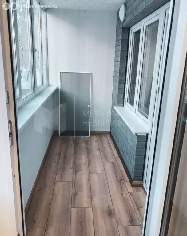 Квартира-студия: Тюмень, улица Мельникайте, 2к12 (30.1 м) - Фото 0