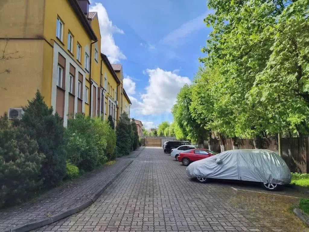3-к кв. Калининградская область, Калининград Осенняя ул., 24 (86.0 м) - Фото 0