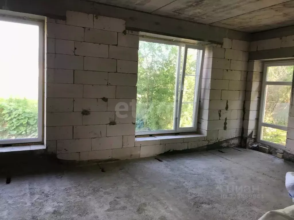 Дом в Калужская область, Перемышльский муниципальный округ, Ахлебинино ... - Фото 2