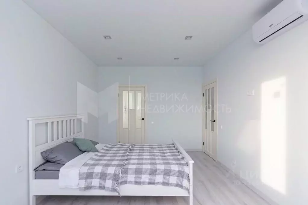 2-к кв. Тюменская область, Тюмень ул. Эльвиры Федоровой, 1 (65.0 м) - Фото 1