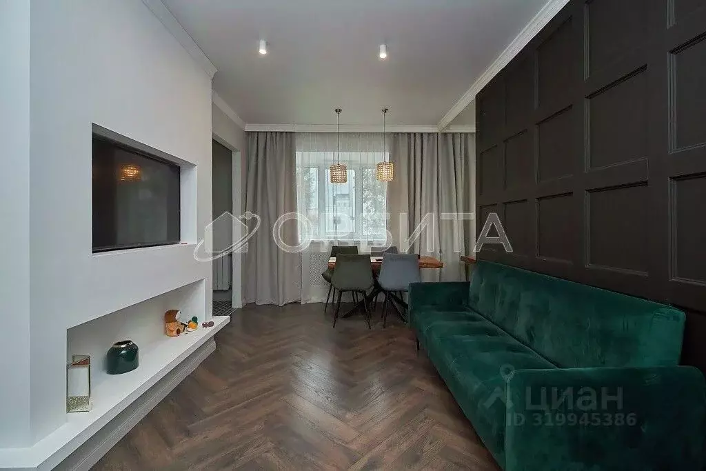 2-к кв. Тюменская область, Тюмень ул. Володарского, 34 (60.2 м) - Фото 0