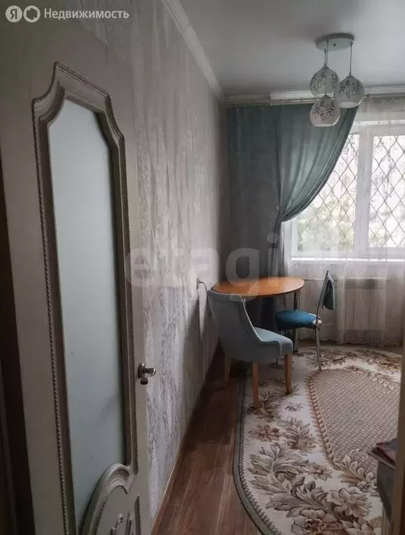 3-комнатная квартира: Бийск, улица Александра Матросова, 47/1 (63 м) - Фото 2