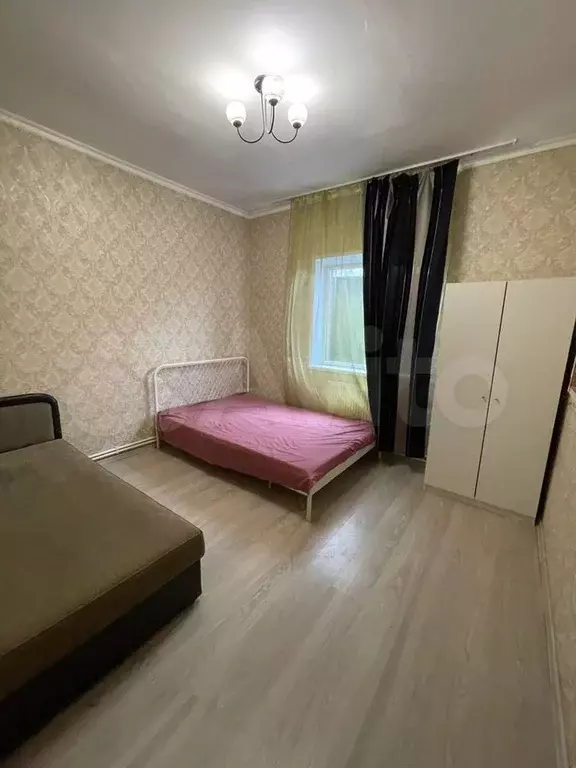 Комната 14 м в 9-к., 1/2 эт. - Фото 1