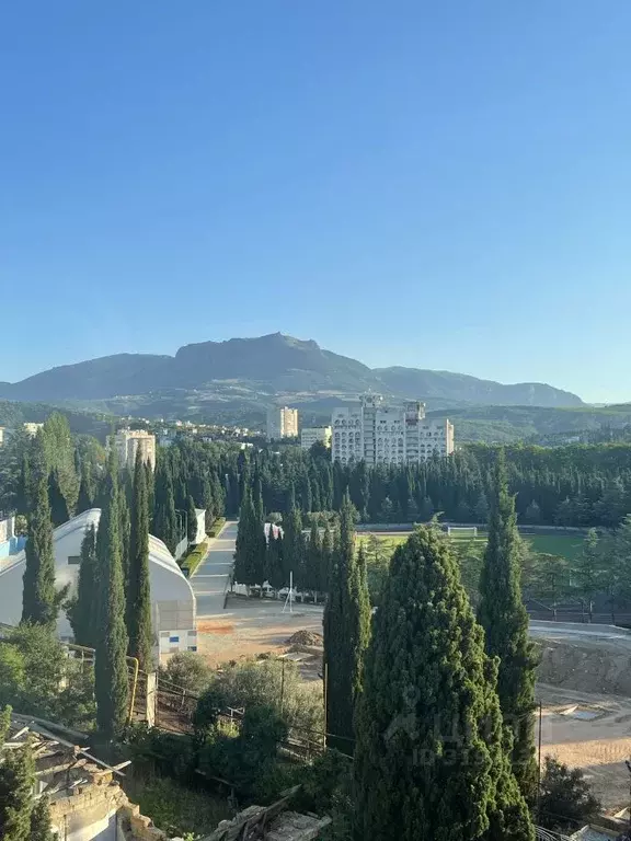 2-к кв. Крым, Алушта ул. Ленина, 24/2 (52.0 м) - Фото 0