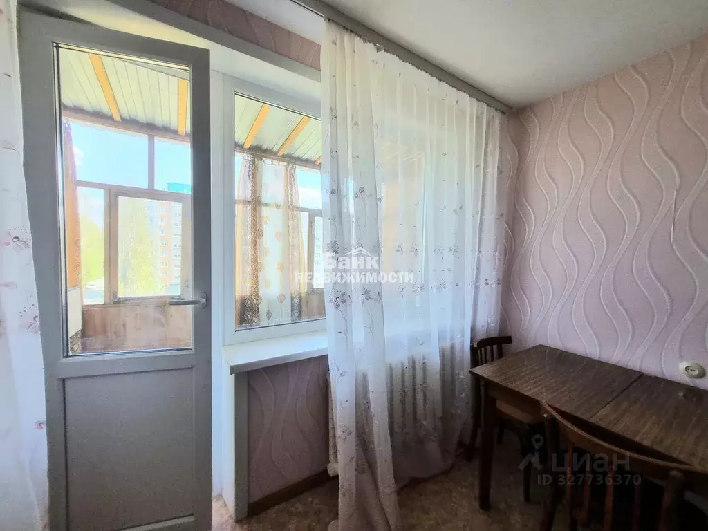 3-к кв. Саратовская область, Балаково Комсомольская ул., 39 (62.8 м) - Фото 2