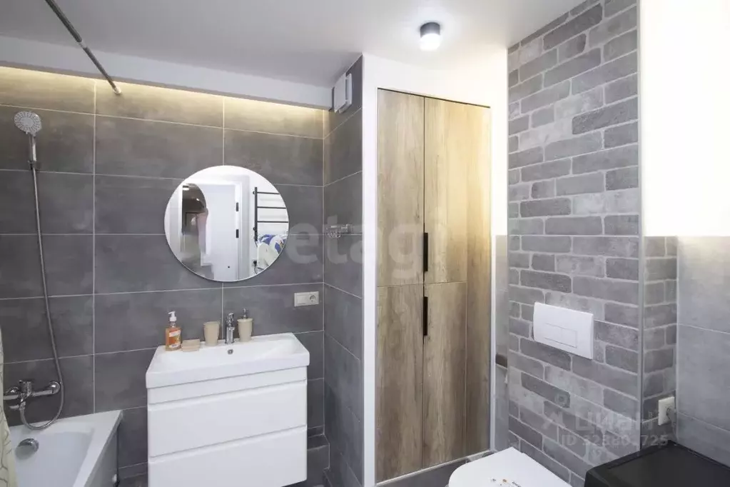 3-к кв. Тюменская область, Тюмень ул. Шиллера, 34 (98.0 м) - Фото 2