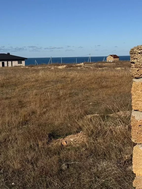 Участок в Крым, Черноморский район, с. Межводное ул. Имени Гайдукова ... - Фото 0