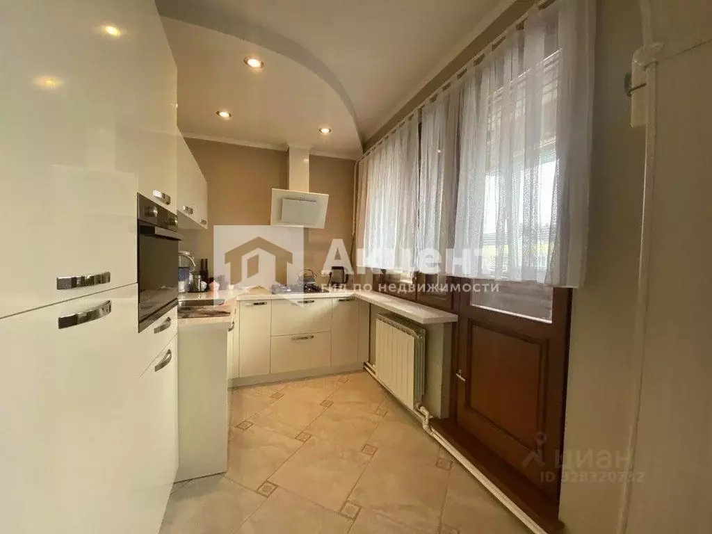 3-к кв. Ивановская область, Кохма ул. Ивановская, 69К3 (57.4 м) - Фото 1