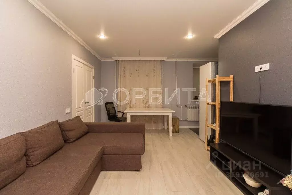 1-к кв. Тюменская область, Тюмень Карская ул., 25 (51.0 м) - Фото 0