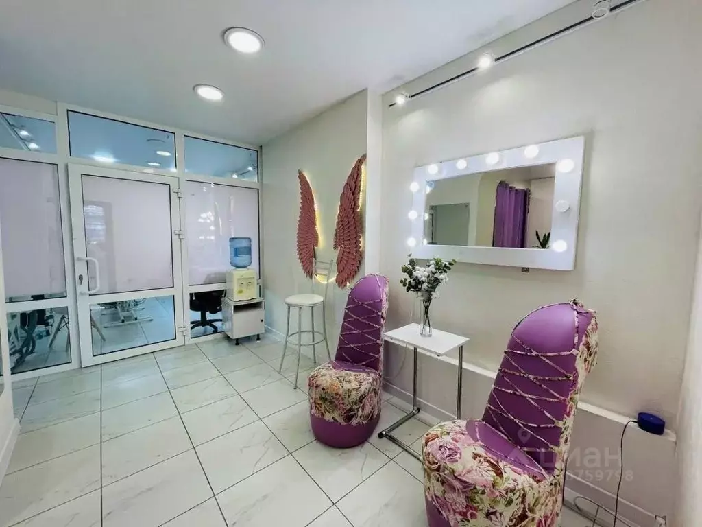 Помещение свободного назначения в Удмуртия, Ижевск ул. Максима ... - Фото 1