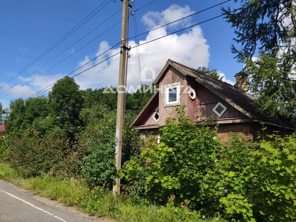 Дом в Ленинградская область, Сланцевский район, Черновское с/пос, д. ... - Фото 1