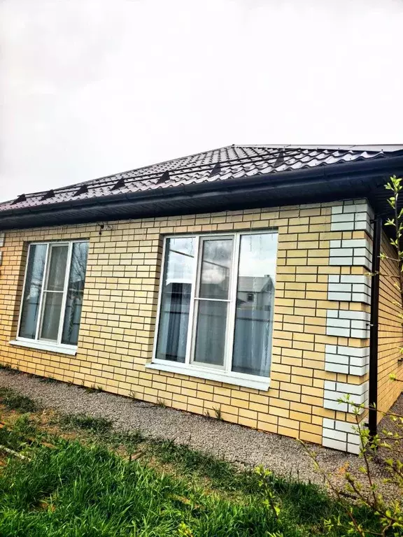 Дом в Саратовская область, Энгельс ул. Шелковичная, 64 (80 м) - Фото 1